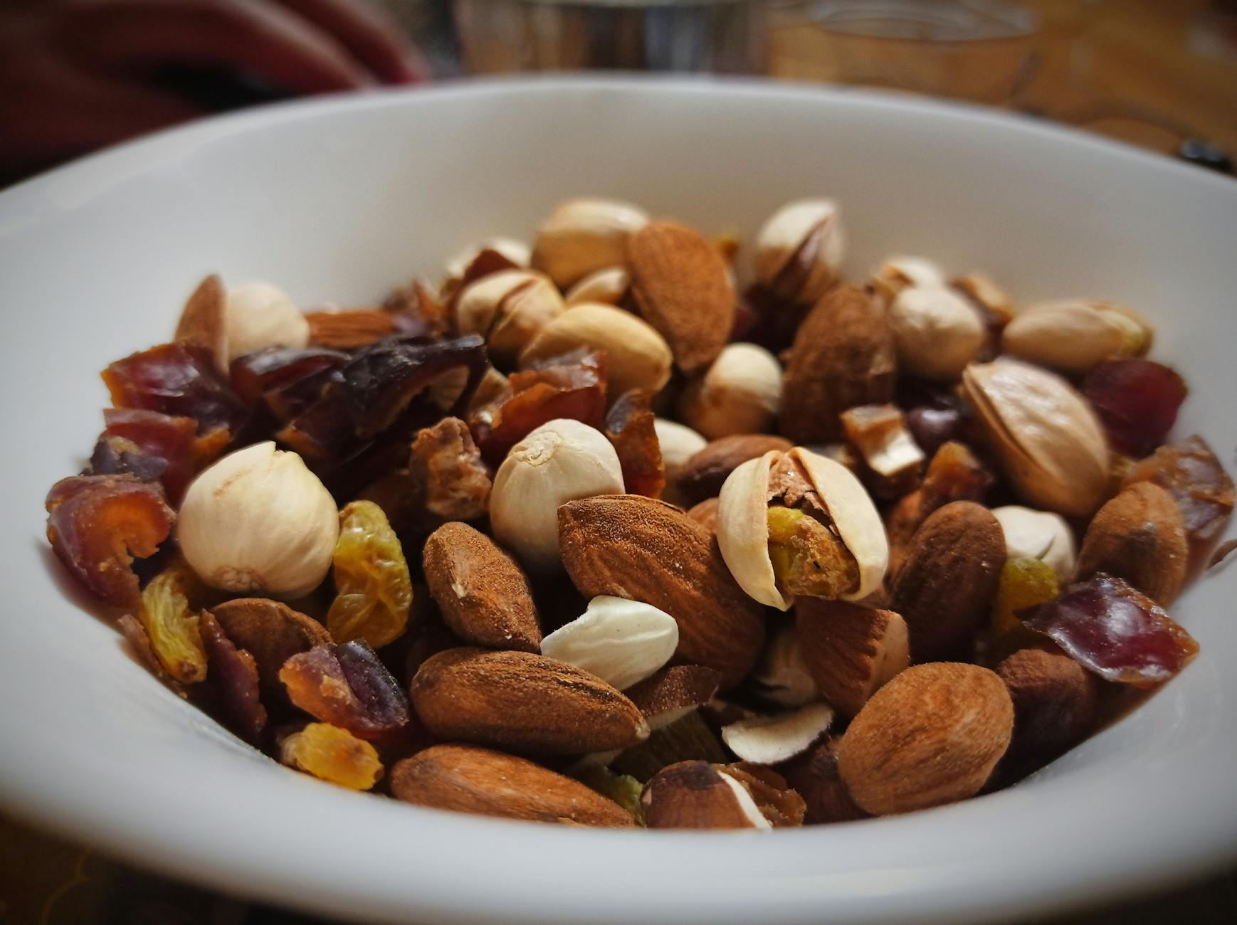 Trail snacks and nutrition for longer hikes